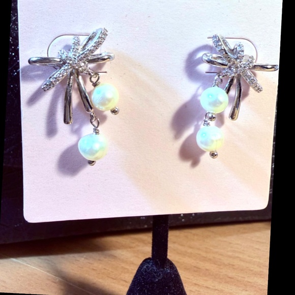 Rachel Parcell Designer Earrings ⭐️ NEW Pearl Crystal BOW PIERCED POST-ELEGANT - Picture 4 of 9